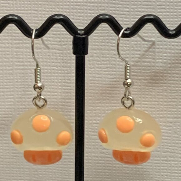Mushroom Earring, Mario Earring, Gift Idea, Silly Earring, Anime Earring - Picture 4 of 5